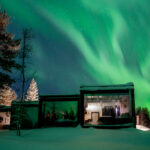 Kuuru Tunturilaakso sviitti revontulien alla